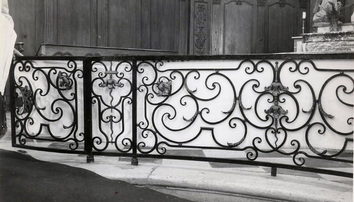 clôture de choeur (grille de communion)