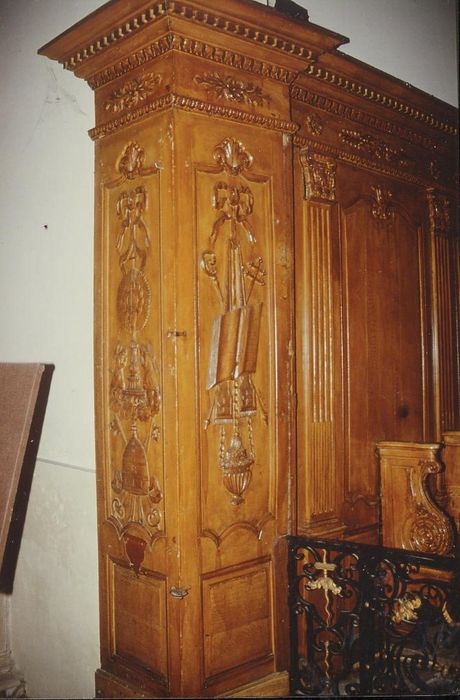 lambris de revêtement (boiseries) , vue partielle