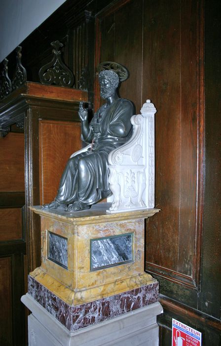 statue : saint Pierre