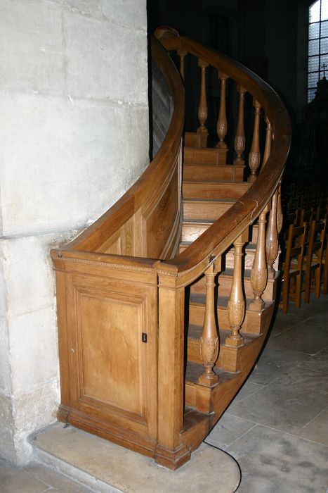 chaire à prêcher, détail de l'escalier