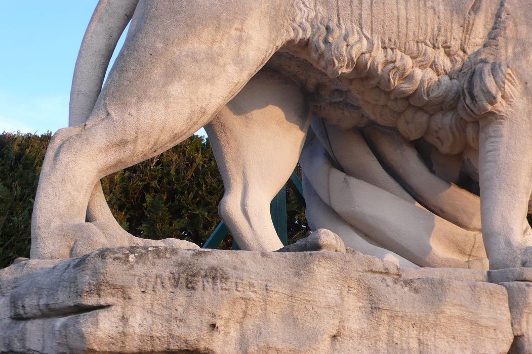 monument aux morts : monument aux victimes de la Guerre de 1870, dit Le Lion, détail - © Ministère de la Culture (France), Conservation des antiquités et des objets d’art de la Meuse – Tous droits réservés