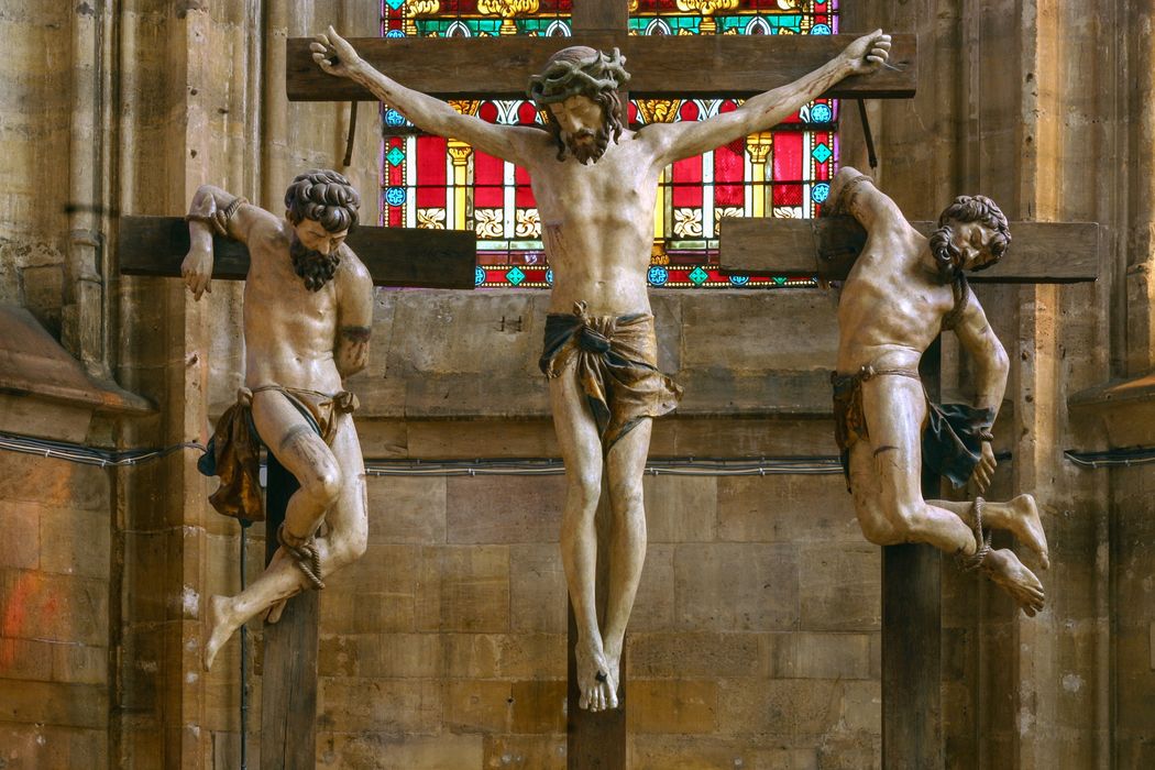 statues : le Christ en croix entre les deux larrons - © Ministère de la Culture (France), Conservation des antiquités et des objets d’art de la Meuse – Tous droits réservés