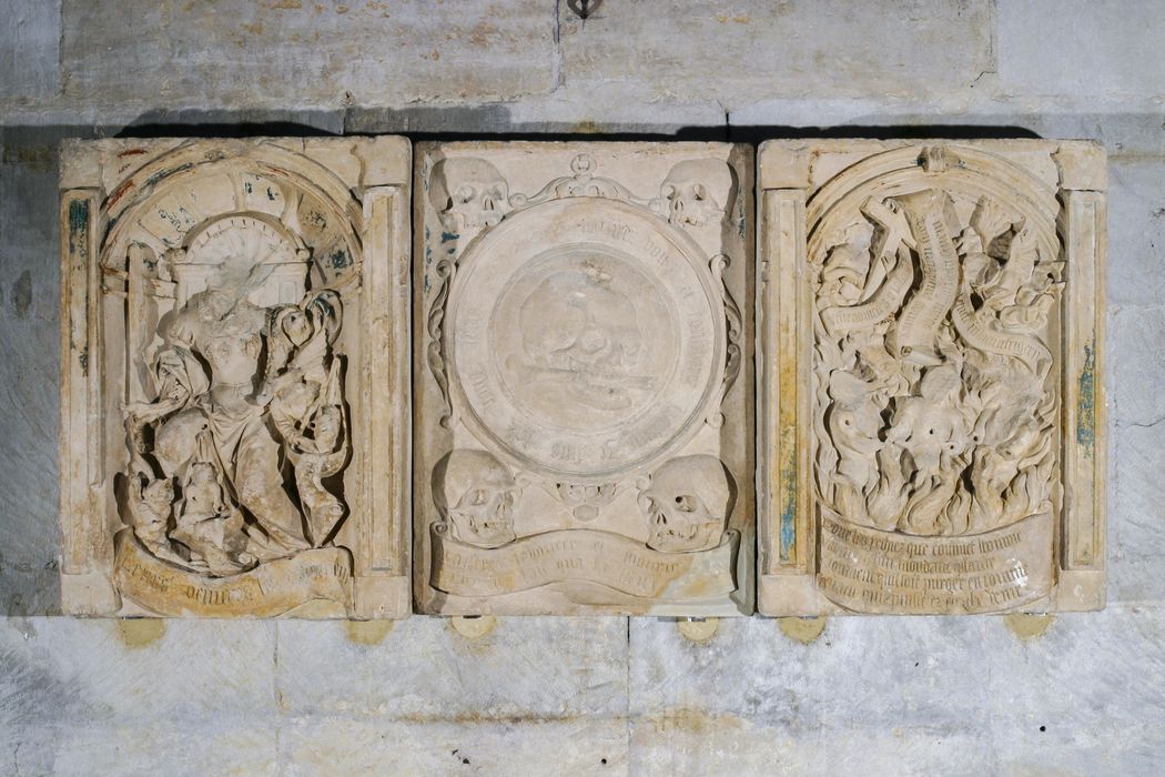 bas-reliefs : la Justice, un Miroir, le Purgatoire - © Ministère de la Culture (France), Conservation des antiquités et des objets d’art de la Meuse, tous droits réservés