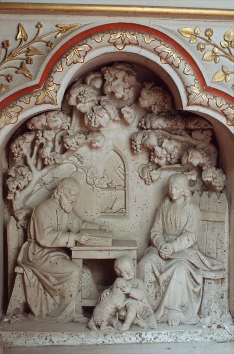 autel secondaire nord, détail d'un bas-relief : Sainte Famille (la)