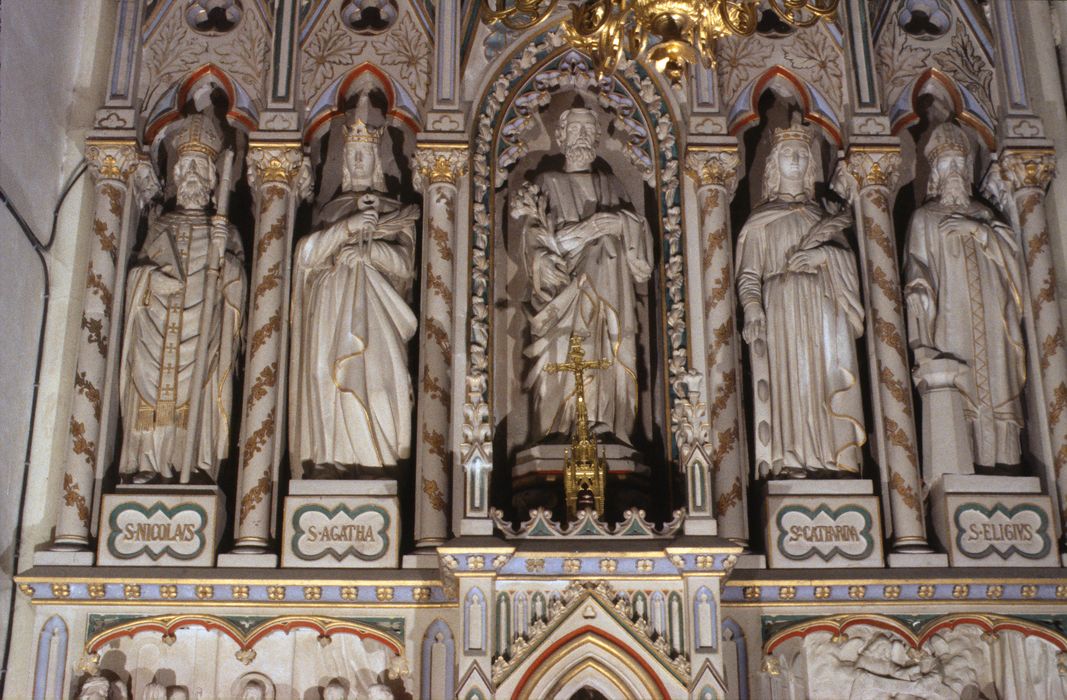 autel secondaire nord, statues : Saint Nicolas, sainte Agathe, saint Joseph, saint Catherine, saint Eloi