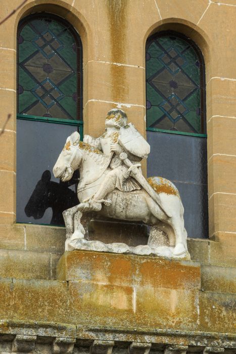 Statue équestre de Saint Georges