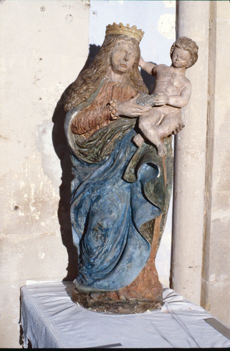 statue : Vierge à l'Enfant