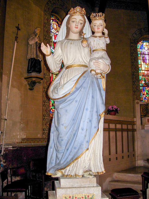 statue : Vierge à l'Enfant