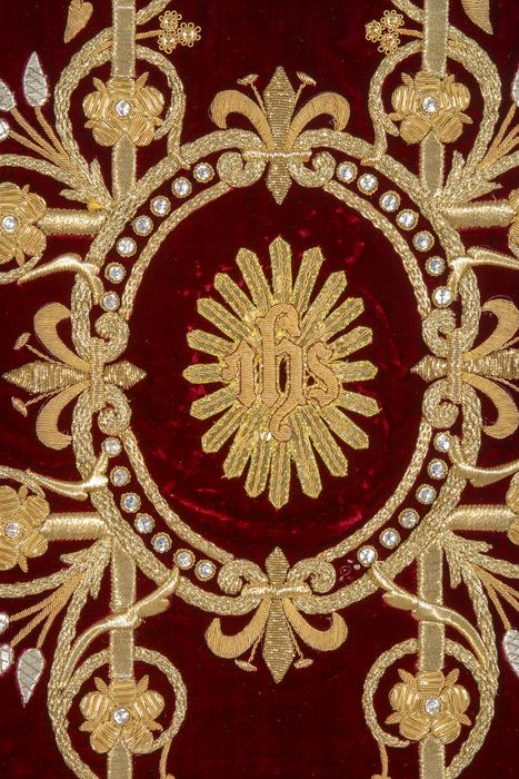 chasuble (ornement rouge), détail