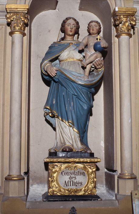 statue : Vierge à l'Enfant