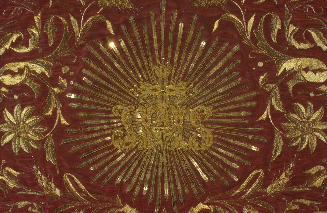 chasuble réversible (blanc et rouge) dit de Monseigneur Didiot, évêque de Bayeux, détail