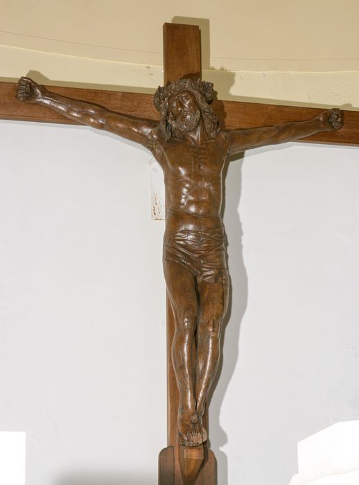 Statue : Christ en croix