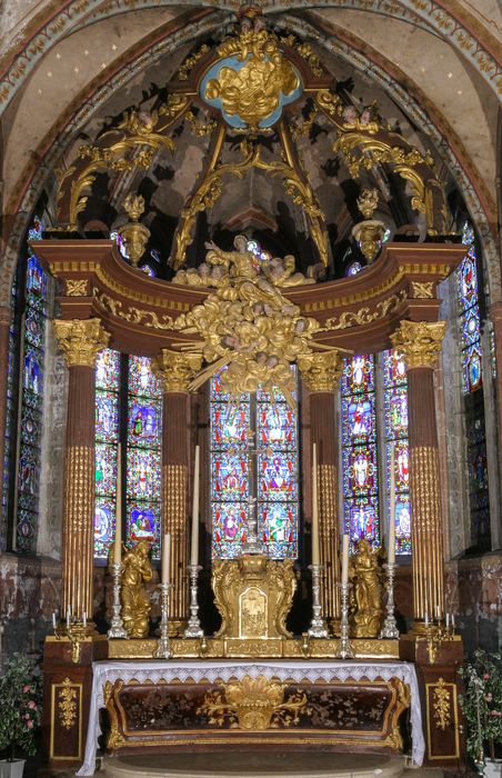 maître-autel, ciborium (baldaquin), tabernacle, statues : Anges adorateurs