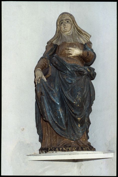 statue : Sainte Anne