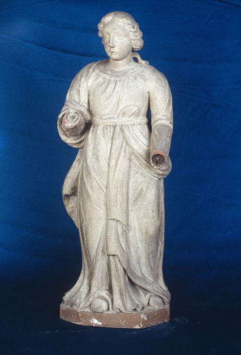 statue : Sainte femme