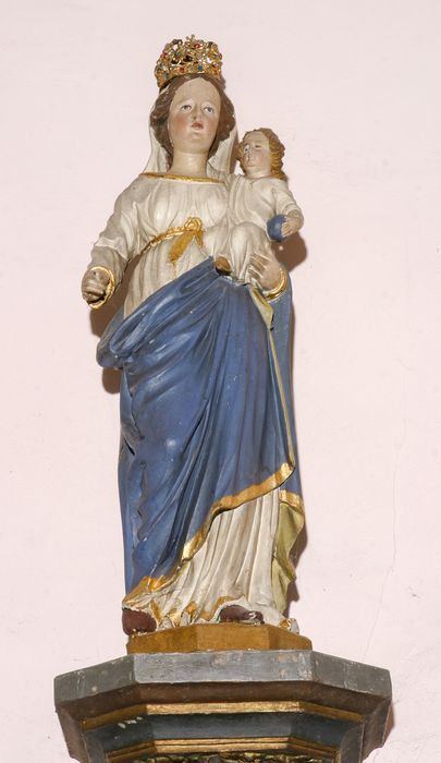 statue : Vierge à l'Enfant