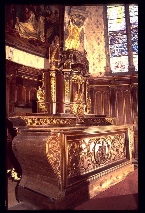 maître-autel, retable, statues : Saint Nicolas, Saint Rémi, Saint Eloi