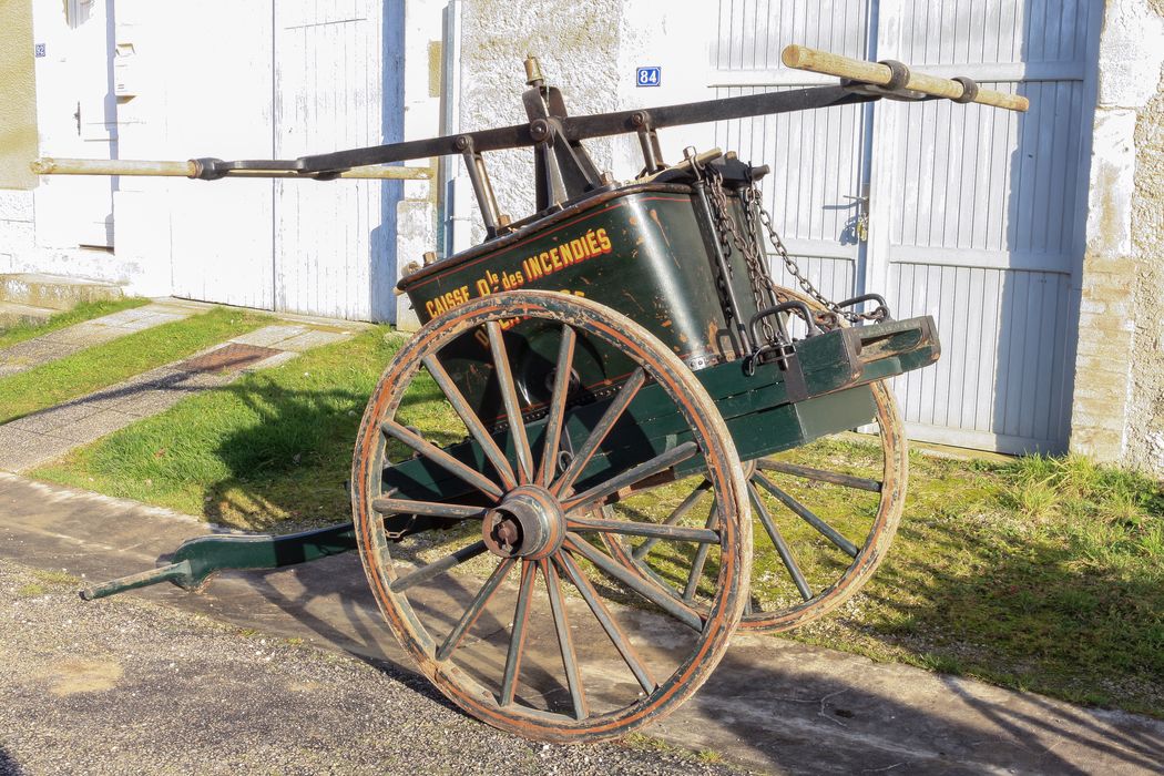 pompe hippomobile à deux roues