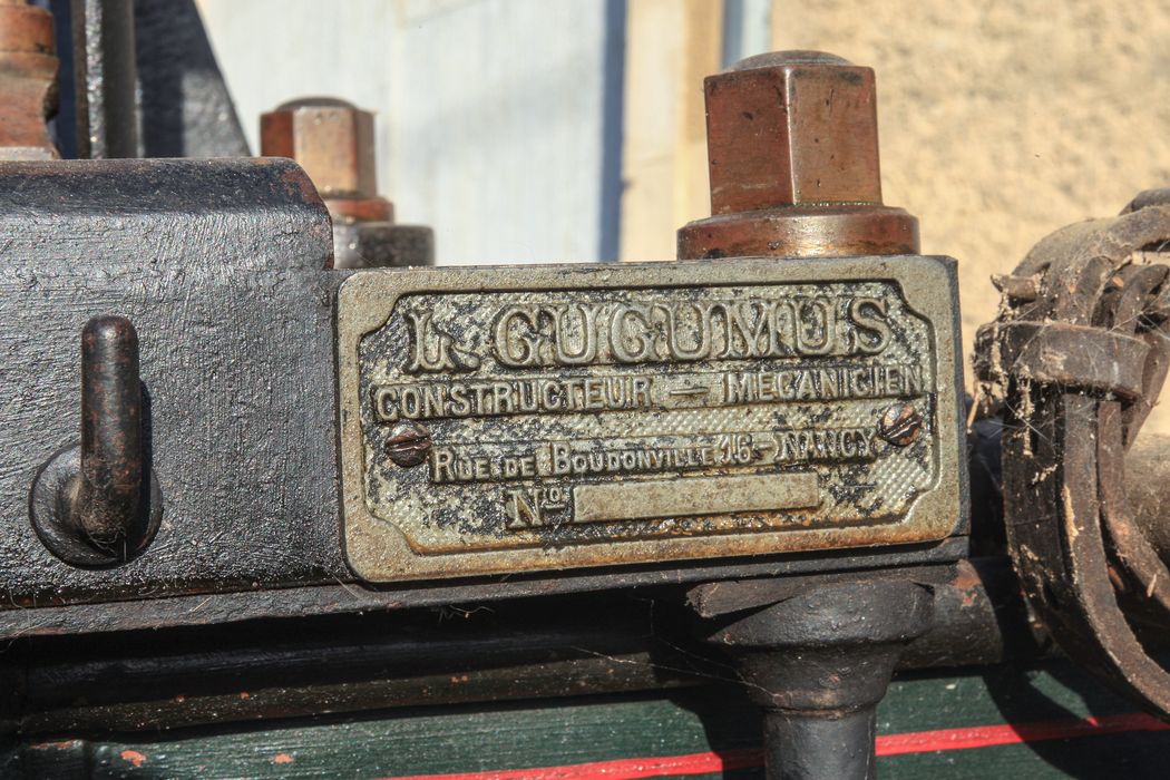 pompe hippomobile à deux roues, détail