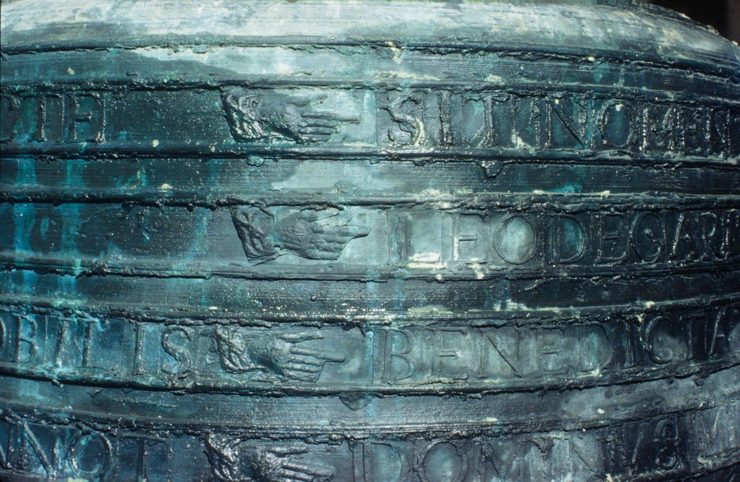 cloche, détail de l'inscription