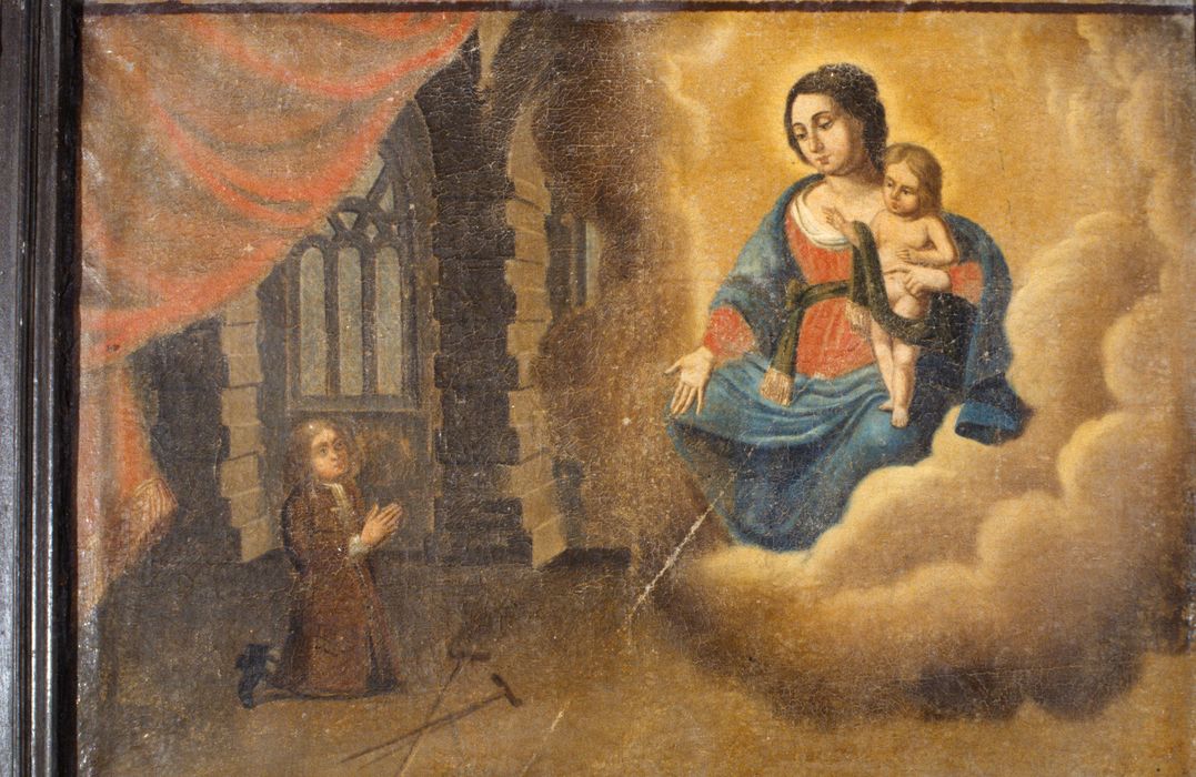 ex-voto : Un donateur à genoux prie la Vierge à l'Enfant dans une nuée, vue partielle - © Ministère de la Culture (France), Conservation des antiquités et des objets d’art de la Meuse – Tous droits réservés