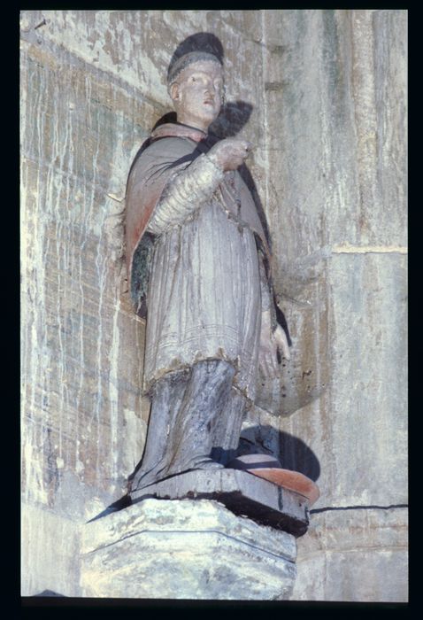 statue : Saint Charles Borromée