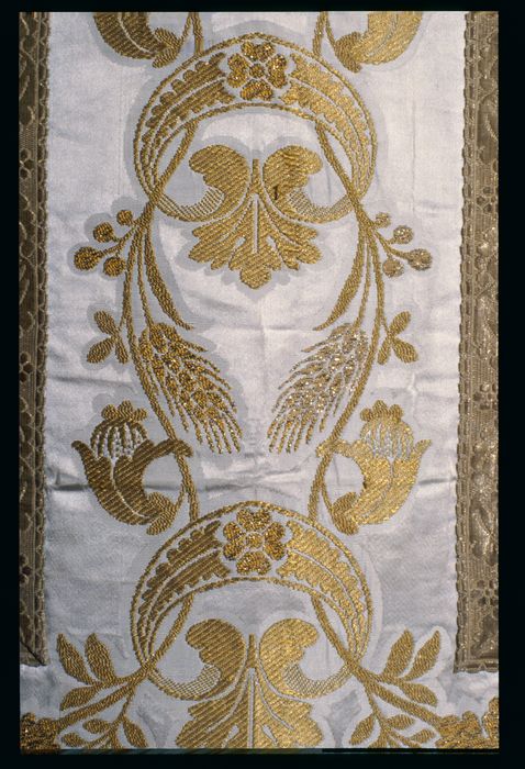 chasuble (ornement blanc), détail