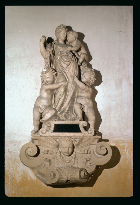 groupe sculpté : La Charité - © Ministère de la Culture (France), Conservation des antiquités et des objets d’art de la Meuse - Tous droits réservés