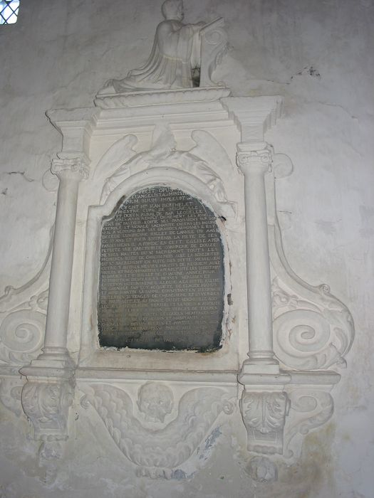 monument funéraire de Jean Berthelet, curé de Seigneulles