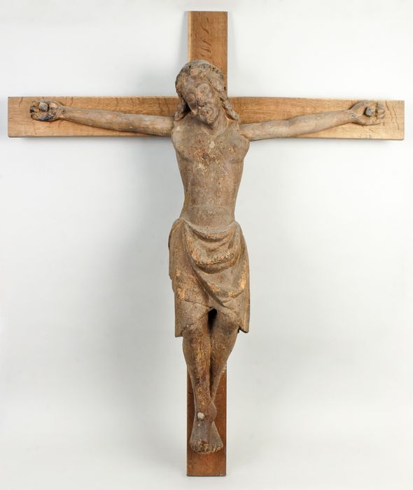 Statue : Christ en croix