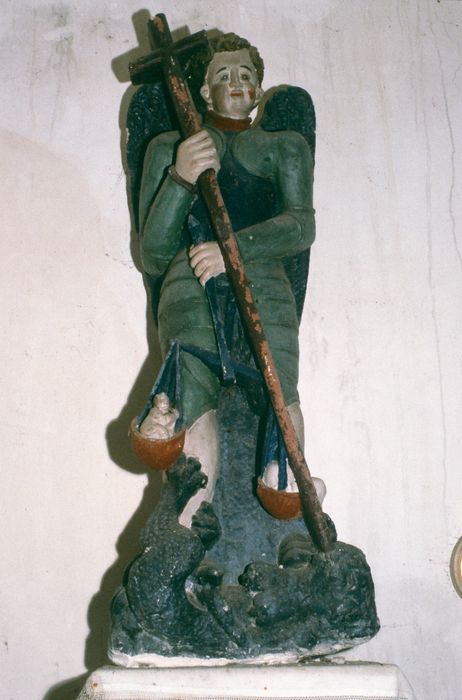 statue : Saint Michel