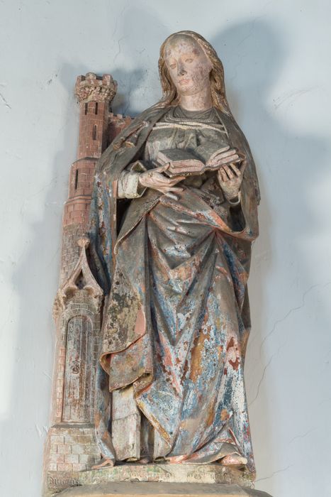 statue : Sainte Barbe