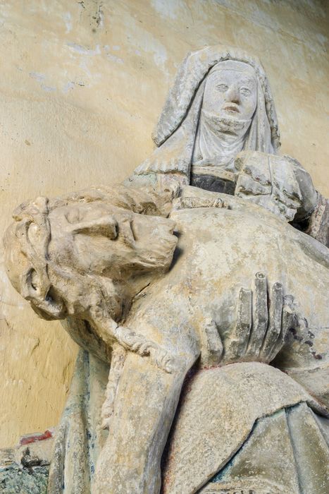 statue : Vierge de Pitié, vue partielle