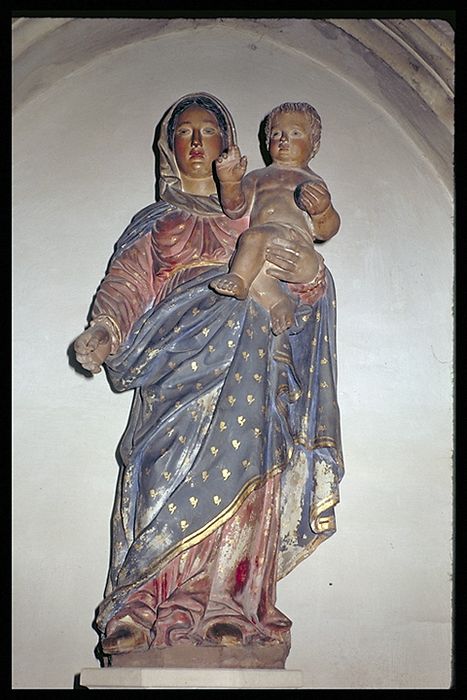 statue : Vierge à l'Enfant, dite de Consolation - © Ministère de la Culture (France), Conservation des antiquités et des objets d’art de la Meuse – Tous droits réservés