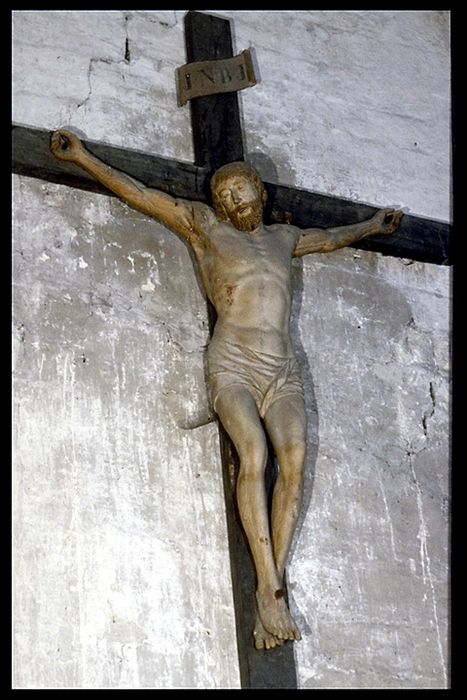 statue : Christ en croix - © Ministère de la Culture (France), Conservation des antiquités et des objets d’art de la Meuse – Tous droits réservés