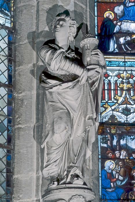 statue : Sainte Barbe