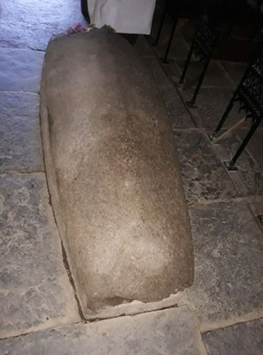 sarcophage dit de saint Morvan ou Malvan
