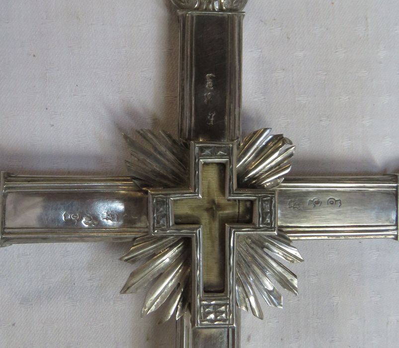 Croix-reliquaire, détail