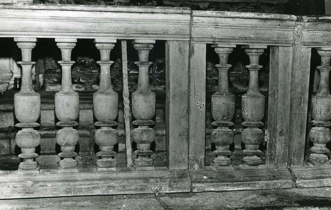 clôture de choeur (table de communion), vue partielle - © Ministère de la Culture (France), Conservation des antiquités et des objets d’art du Morbihan, tous droits réservés