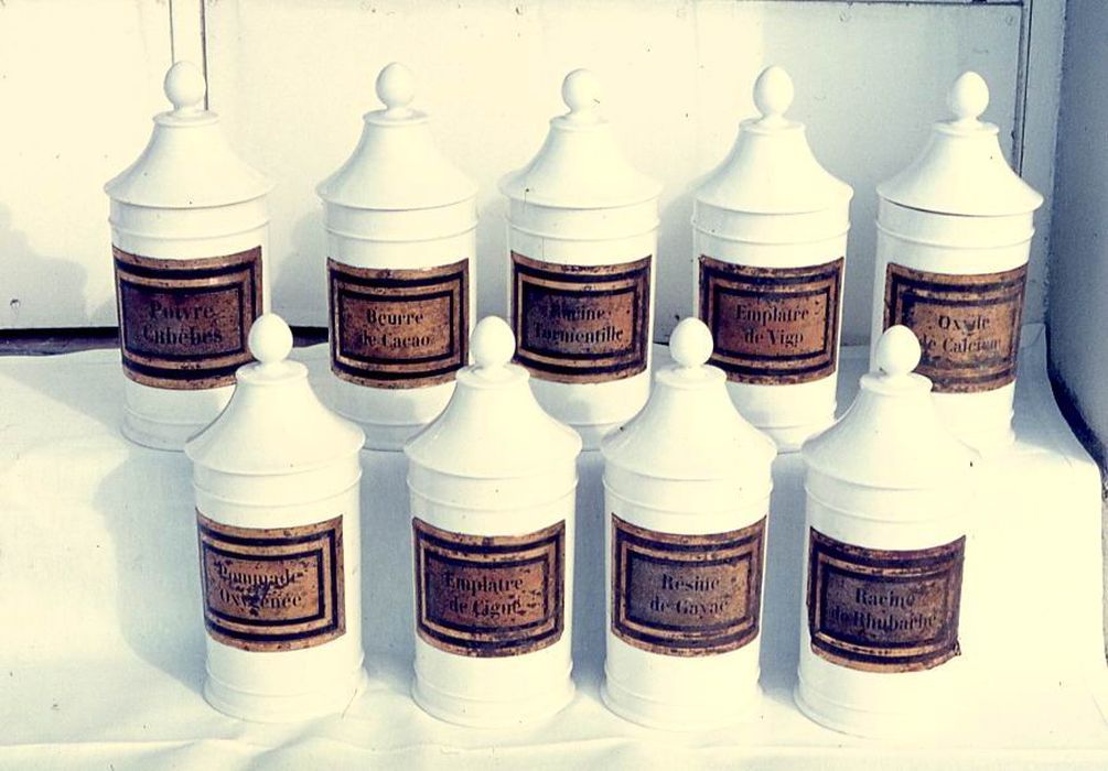 collection de pots à pharmacie
