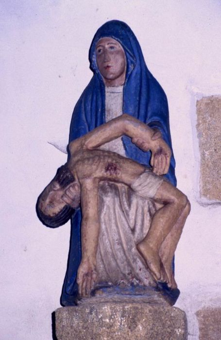 Groupe sculpté : Vierge de Pitié