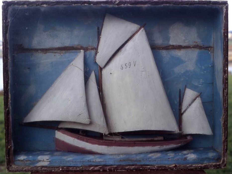 maquette ex-voto d'un demi-coque dundee de pêche 559 V