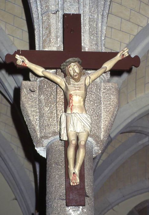 statue : Christ en croix - © Ministère de la Culture (France), Conservation des antiquités et des objets d’art du Morbihan, tous droits réservés