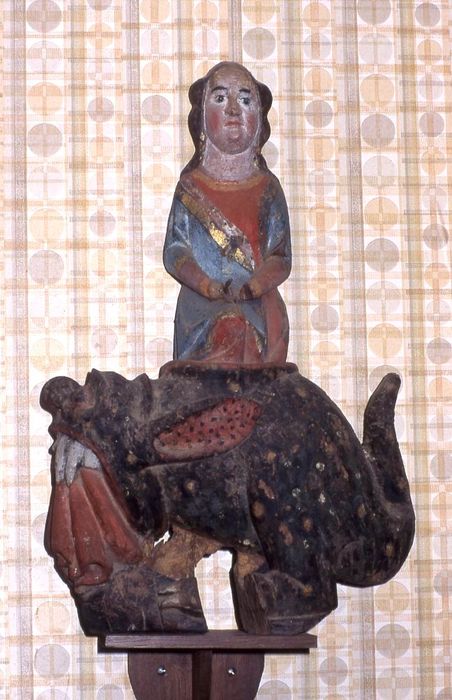 groupe sculpté : Sainte Marguerite et le dragon - © Ministère de la Culture (France), Conservation des antiquités et des objets d’art du Morbihan, tous droits réservés