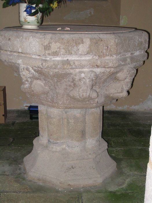 bénitier n°2 - © Ministère de la Culture (France), Conservation des antiquités et des objets d’art du Morbihan, tous droits réservés