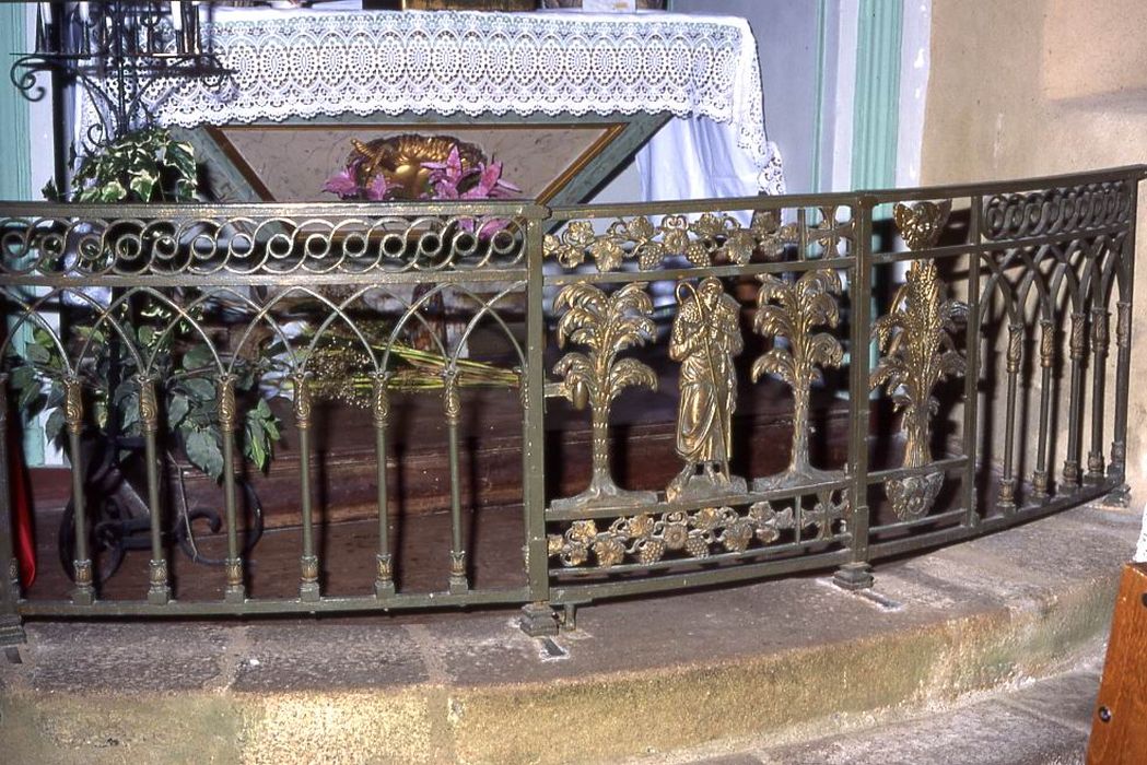 clôture de choeur (table de communion) - © Ministère de la Culture (France), Conservation des antiquités et des objets d’art du Morbihan, tous droits réservés