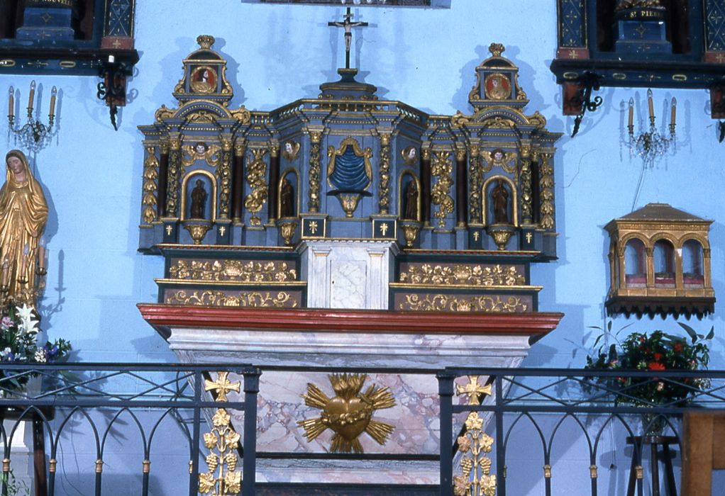 autel, tabernacle et deux gradins d'autel - © Ministère de la Culture (France), Conservation des antiquités et des objets d’art du Morbihan, tous droits réservés