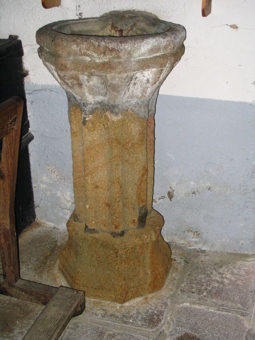 bénitier - © Ministère de la Culture (France), Conservation des antiquités et des objets d’art du Morbihan, tous droits réservés