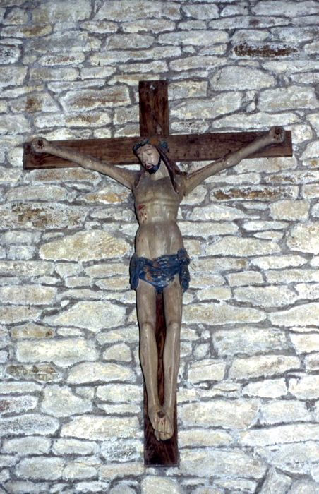 statue : Christ en croix - © Ministère de la Culture (France), Conservation des antiquités et des objets d’art du Morbihan, tous droits réservés