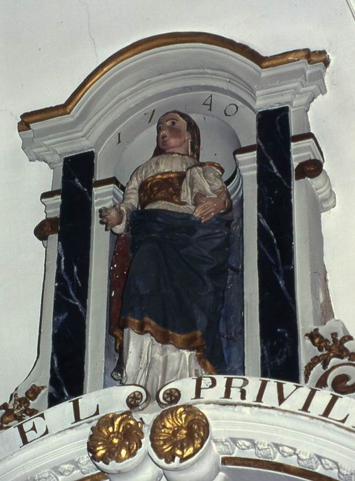 statue : Vierge à l'Enfant
